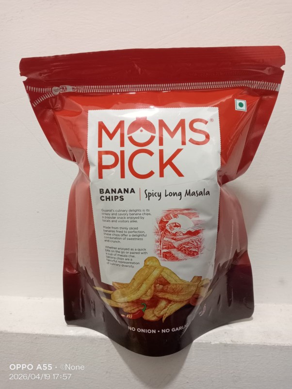MOMS PICK - SPICY LONG MASALA BANANA CHIPS